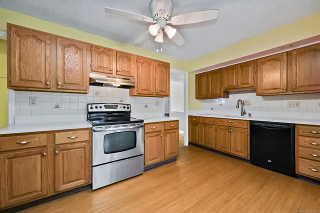 $379,000 | 275 Roger Williams Road, Bridgeport, CT 06610