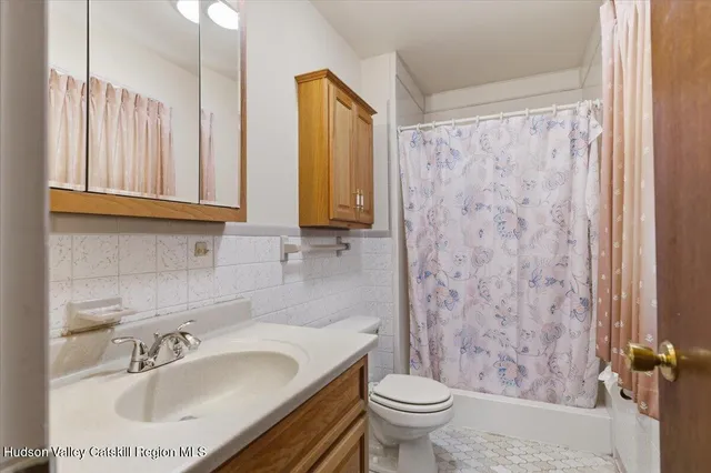 $379,900 | 8 Louise Drive, Latham, NY 12110