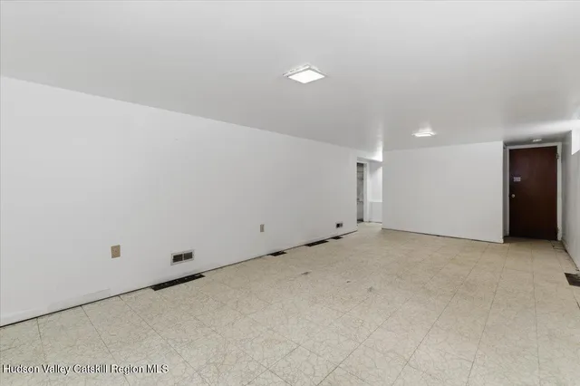 $379,900 | 8 Louise Drive, Latham, NY 12110