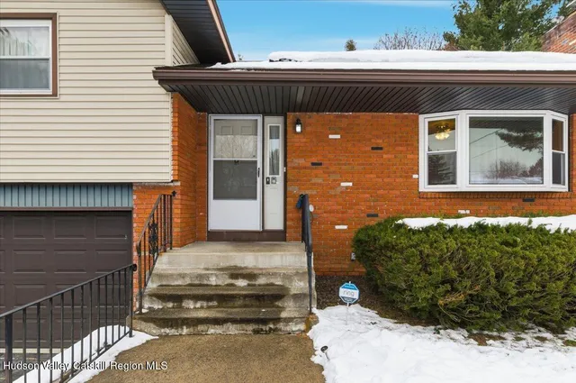 $379,900 | 8 Louise Drive, Latham, NY 12110