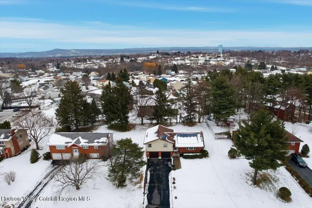 $379,900 | 8 Louise Drive, Latham, NY 12110