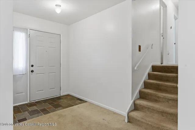 $379,900 | 8 Louise Drive, Latham, NY 12110