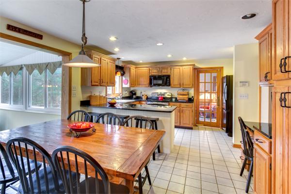 4 Blueberry Hill Road Medway, MA 02053 - Photo 10 of 30 Gallery Image 10