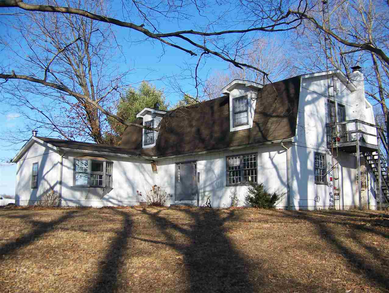1640 Lee Road New Harmony, IN 47631 - Photo 1 of 34 Gallery Image 1