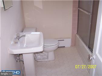 21 Oakley Road Upper Darby, PA 19082 - Photo 9 of 12 Bathroom