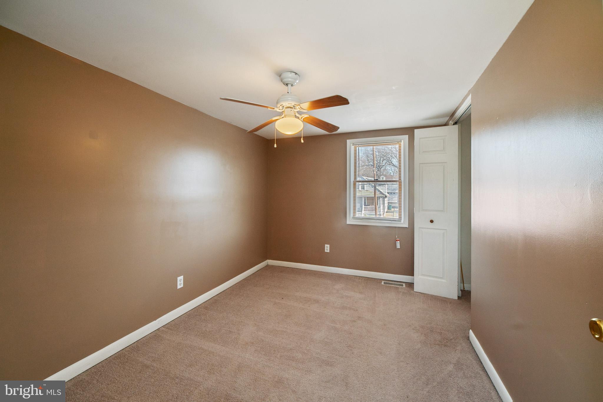 345 Stillwater Road Baltimore, MD 21221 - Photo 11 of 16
