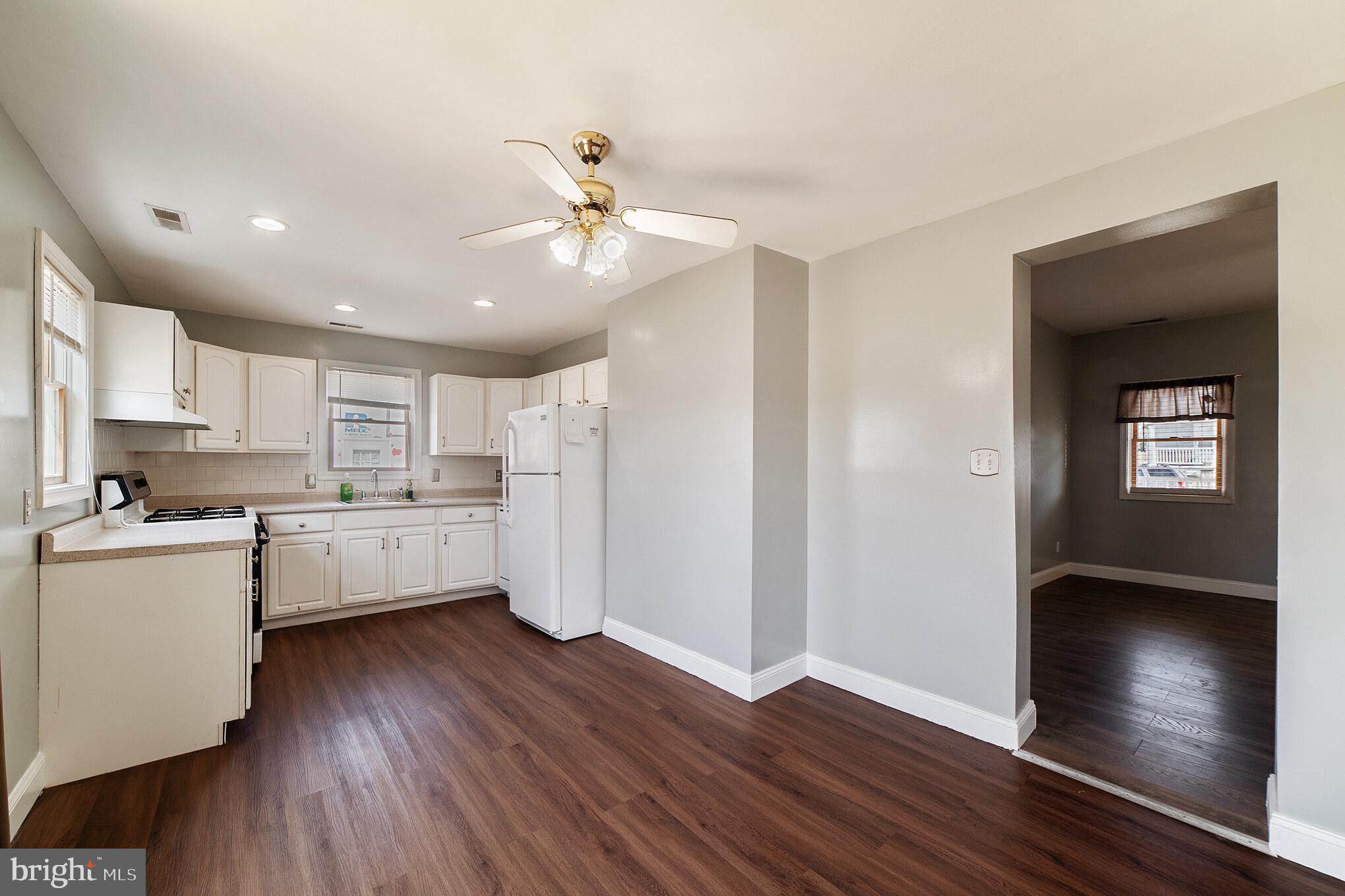 345 Stillwater Road Baltimore, MD 21221 - Photo 4 of 16