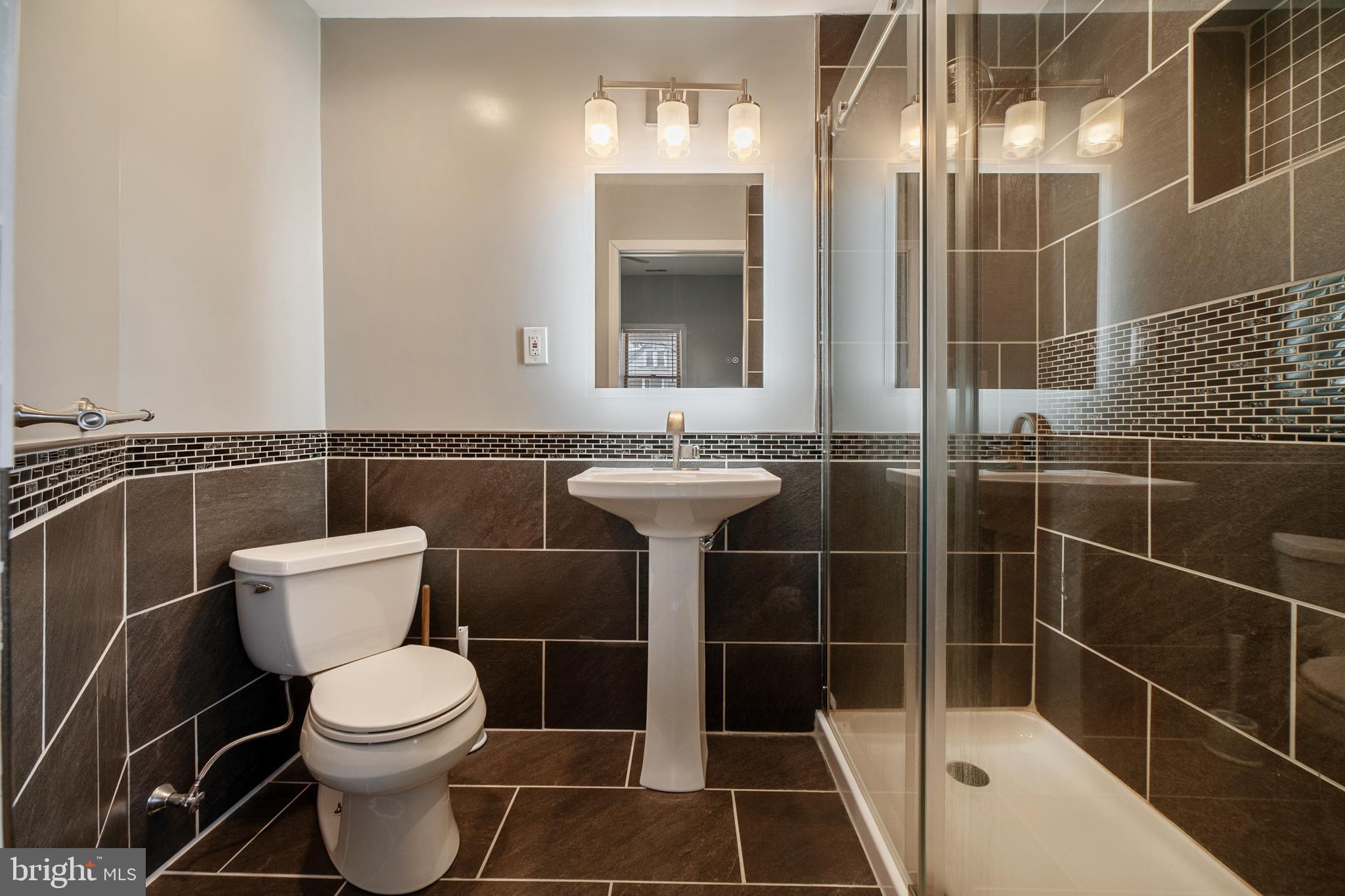 345 Stillwater Road Baltimore, MD 21221 - Photo 9 of 16