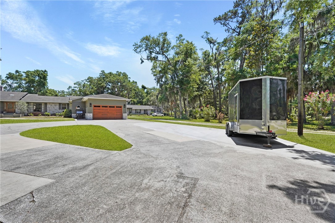 1112 Walthour Road Savannah, GA 31410 - Photo 2 of 18