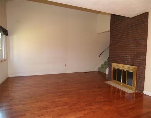 9 Country Club Road, Unit 9 Peabody, MA 01960 - Photo 2 of 14 Gallery Image 2