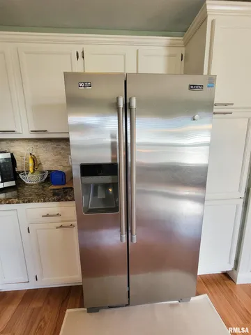 $189,900 | 16 Stone Forge Pike, Flora, IL 62839