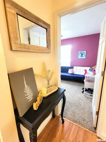 $189,900 | 16 Stone Forge Pike, Flora, IL 62839