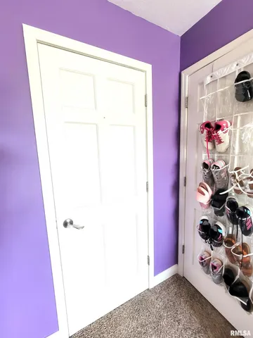 $189,900 | 16 Stone Forge Pike, Flora, IL 62839