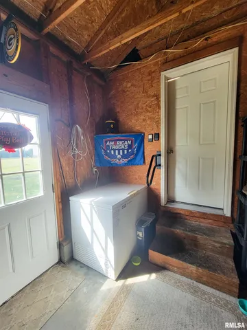 $189,900 | 16 Stone Forge Pike, Flora, IL 62839