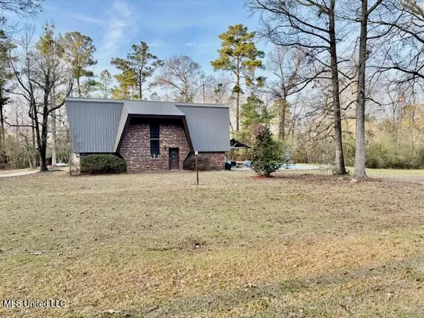 $240,000 | 1100 Happy Acre Lane, Summit, MS 39666