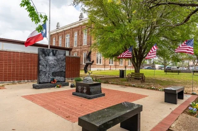 $1,199,000 | 130 Town Street, Centerville, TX 75833