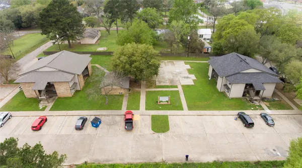 $1,199,000 | 130 Town Street, Centerville, TX 75833