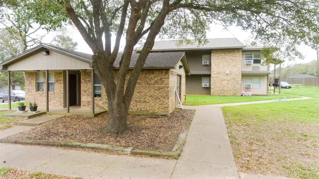 $1,199,000 | 130 Town Street, Centerville, TX 75833