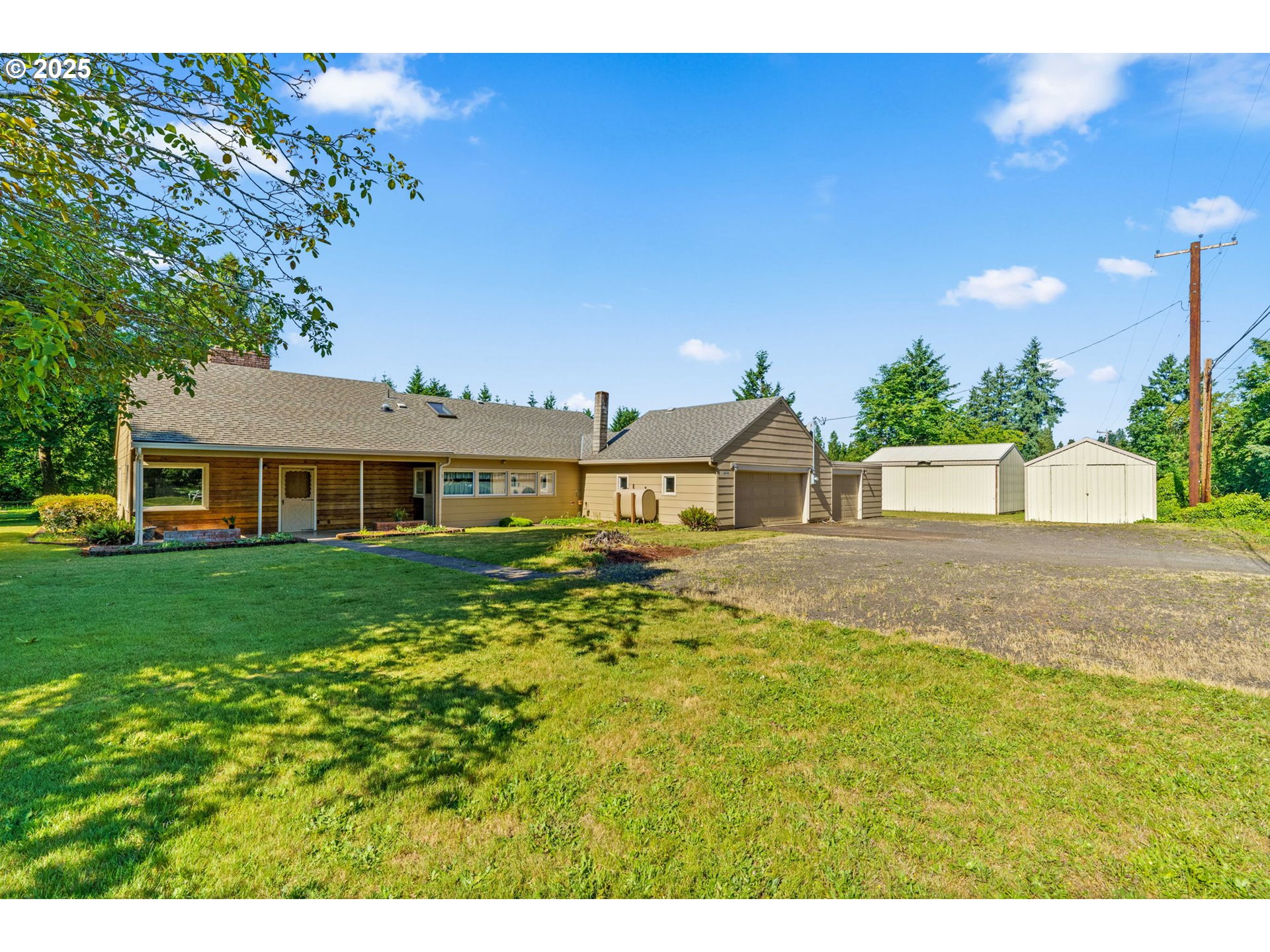 36744 Immigrant Road Pleasant Hill, OR 97455 - Photo 2 of 48 Gallery Image 2