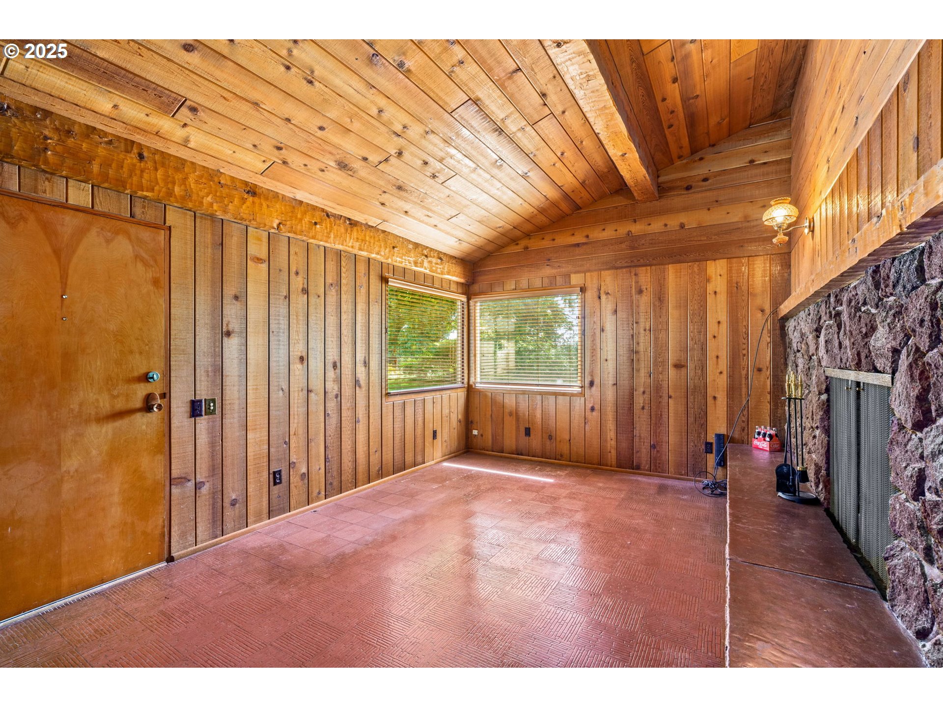 36744 Immigrant Road Pleasant Hill, OR 97455 - Photo 6 of 48 Gallery Image 6