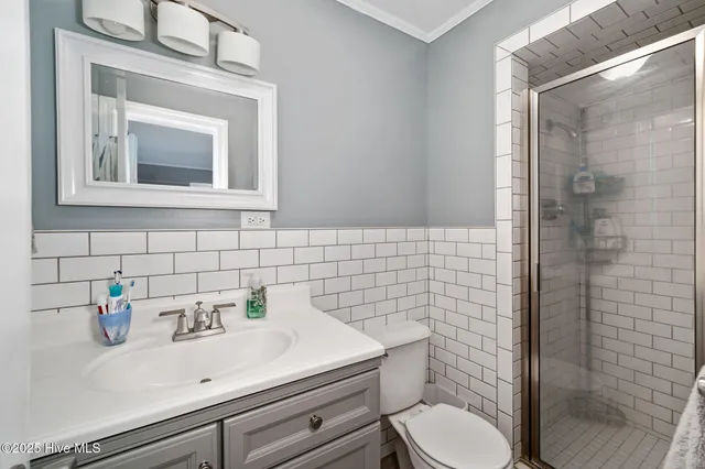 $395,000 | 513 East Westbrook Street, Wallace, NC 28466