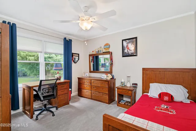 $395,000 | 513 East Westbrook Street, Wallace, NC 28466