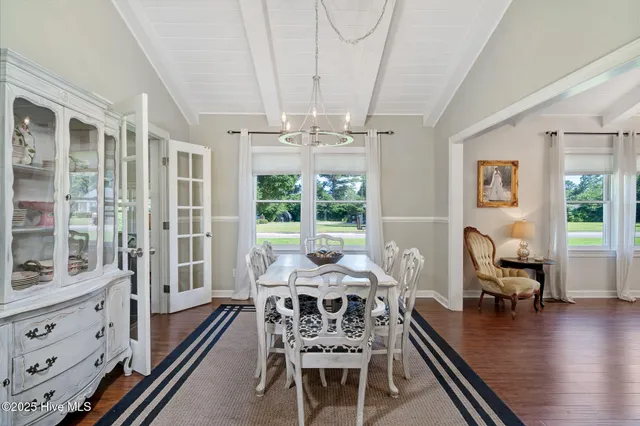 $395,000 | 513 East Westbrook Street, Wallace, NC 28466