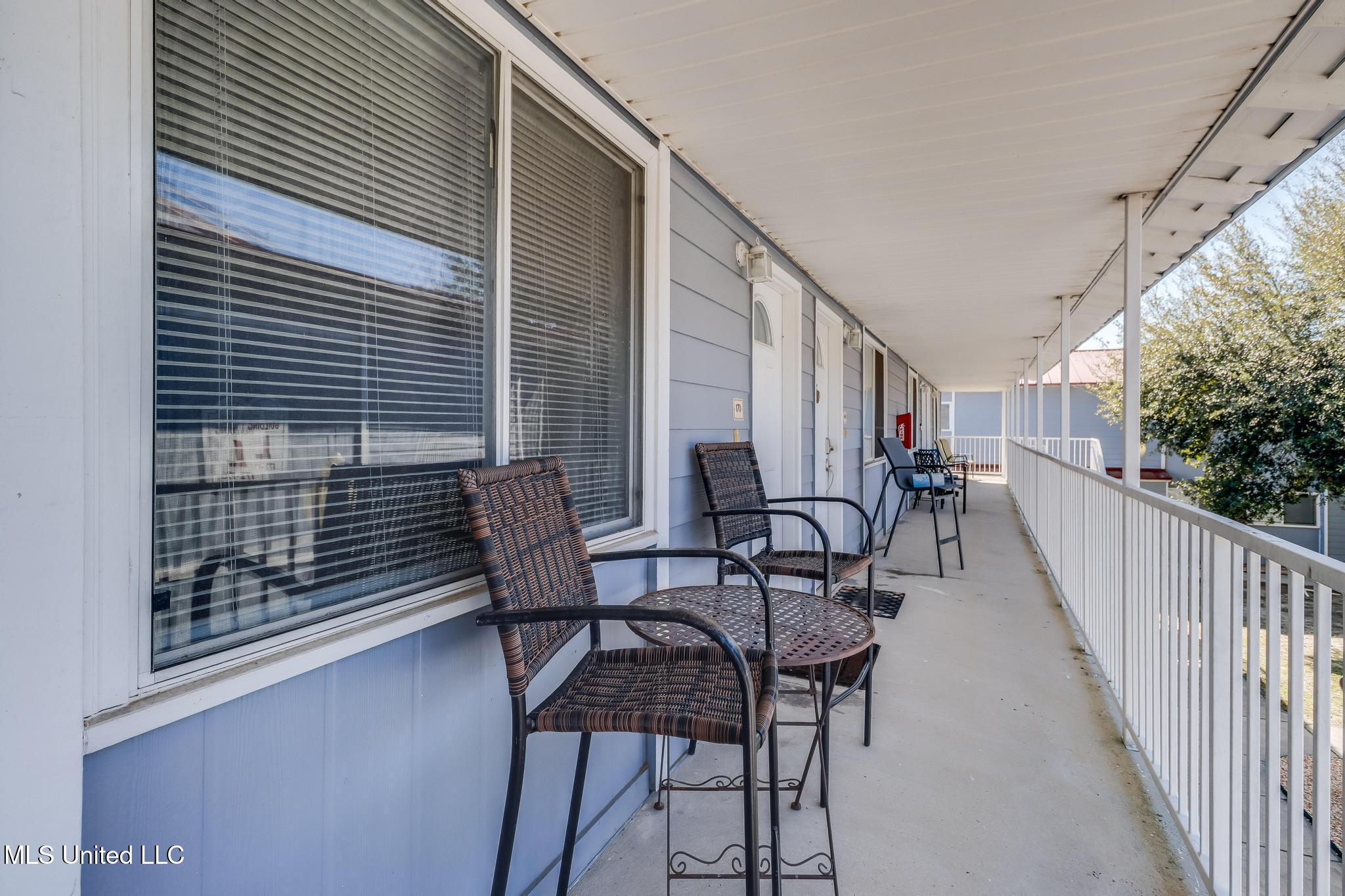 1664 Beach Boulevard, Unit 170 Biloxi, MS 39531 - Photo 12 of 14 IMG_0739-Edit