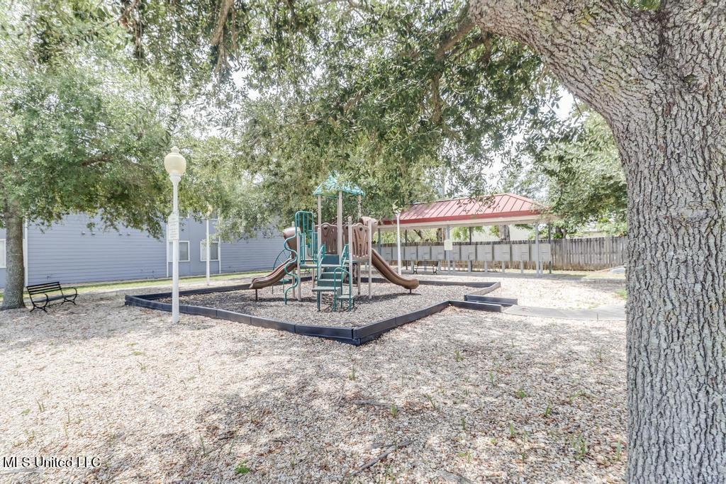 1664 Beach Boulevard, Unit 170 Biloxi, MS 39531 - Photo 13 of 14 IMG_2639