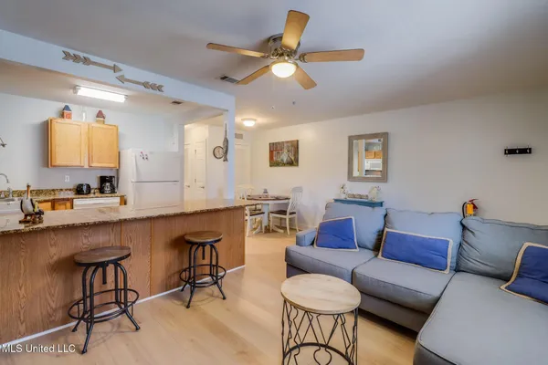 $1,550 | 1664 Beach Boulevard, Unit 170, Biloxi, MS 39531