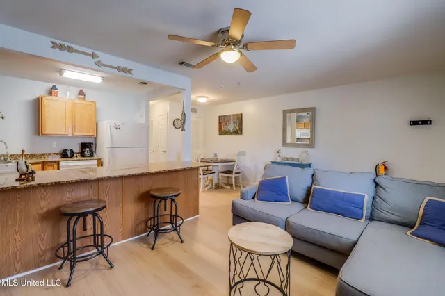 $1,650 | 1664 Beach Boulevard, Unit 170, Biloxi, MS 39531