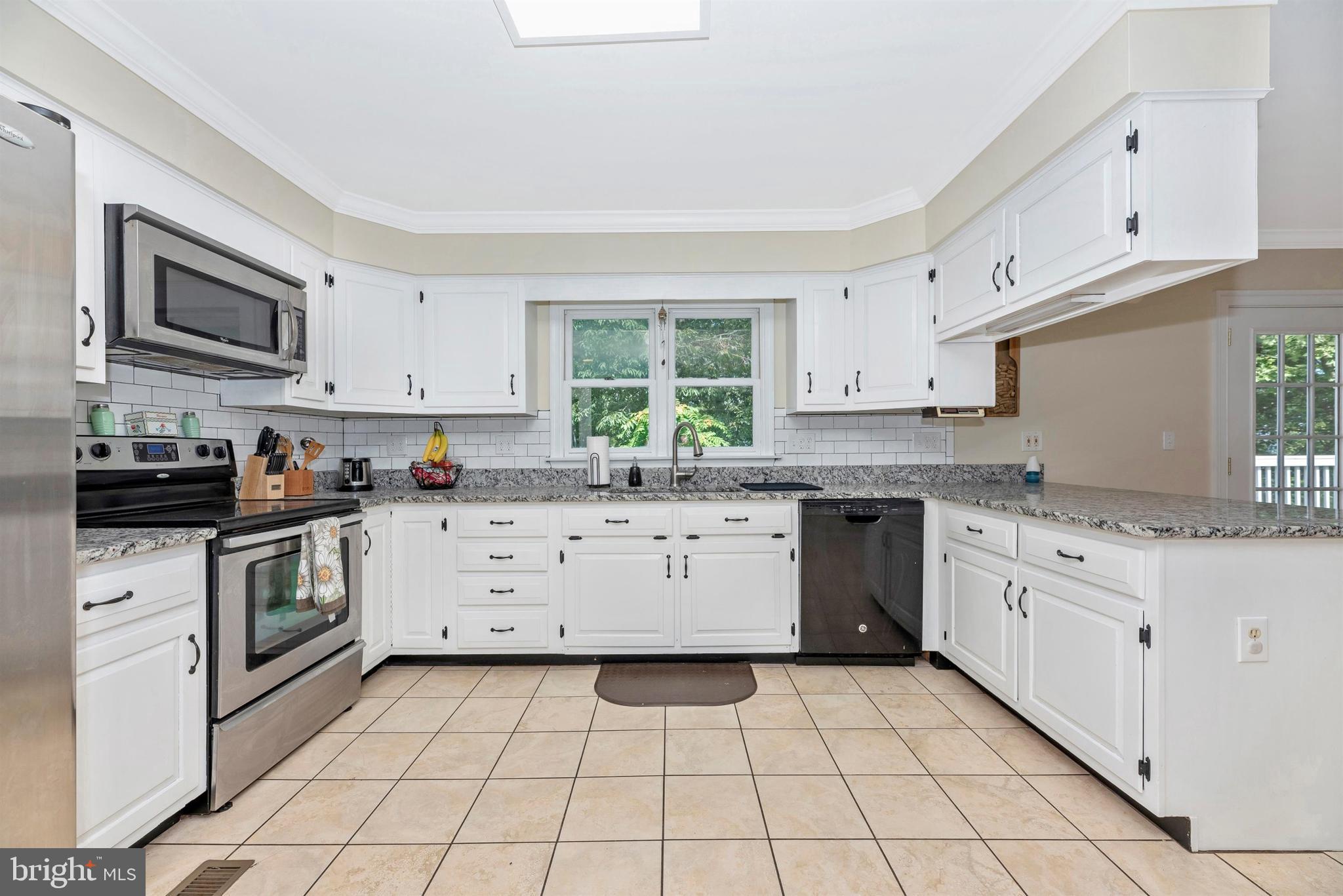 11615 Houck Road Union Bridge, MD 21791 - Photo 14 of 46 Large kitchen with lots of storage