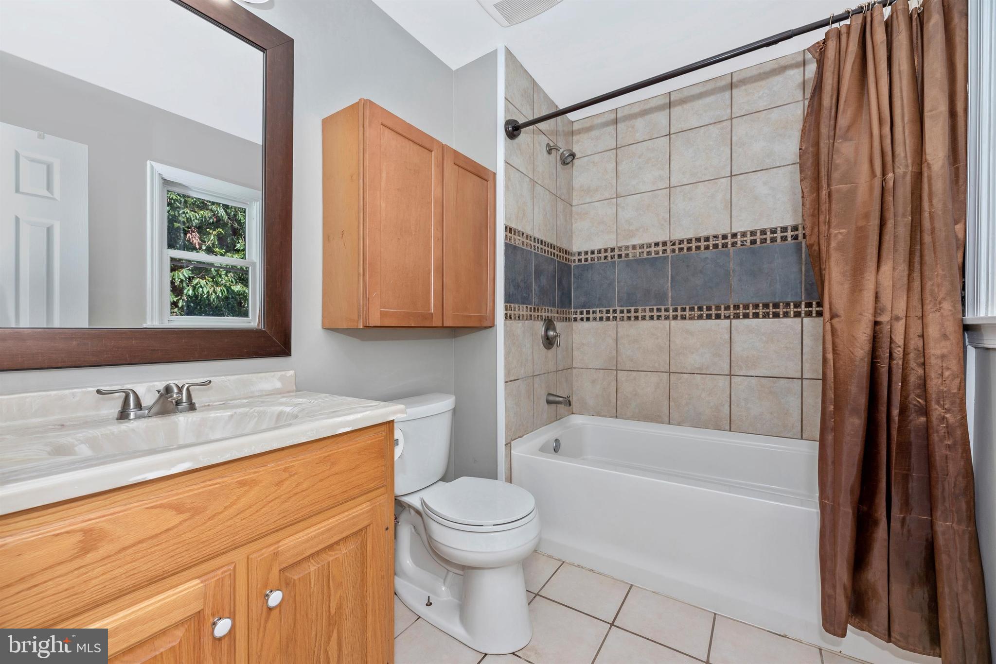 11615 Houck Road Union Bridge, MD 21791 - Photo 22 of 46 Owners bath