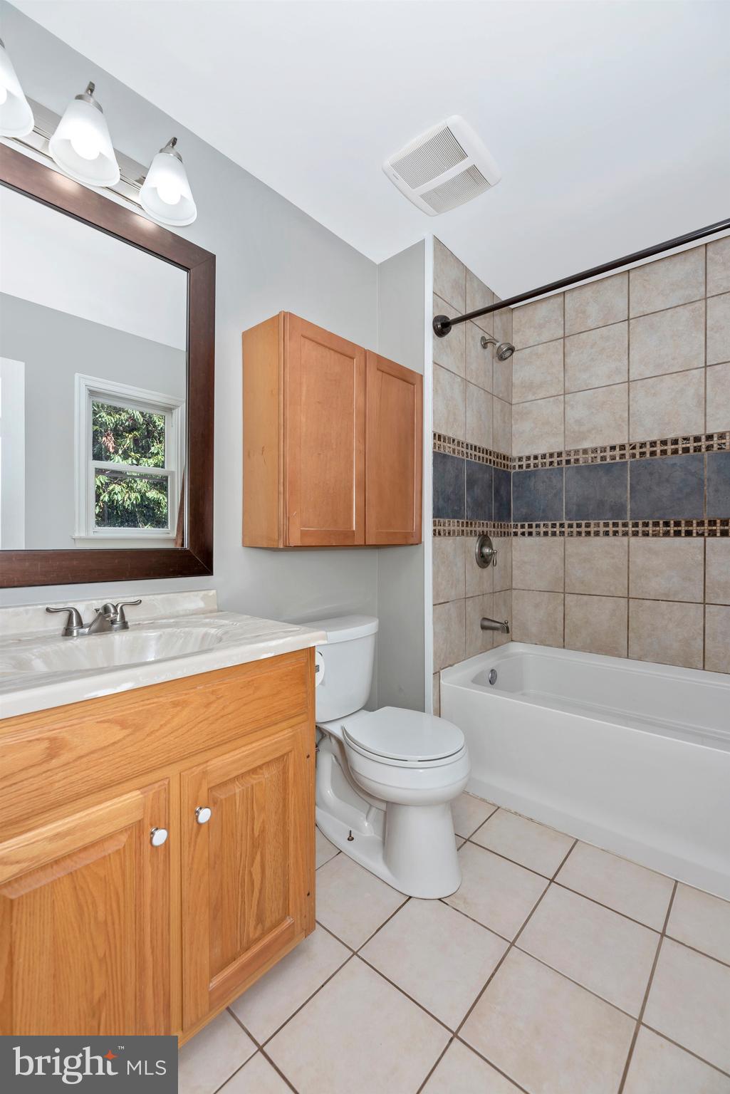 11615 Houck Road Union Bridge, MD 21791 - Photo 23 of 46 Owners bath