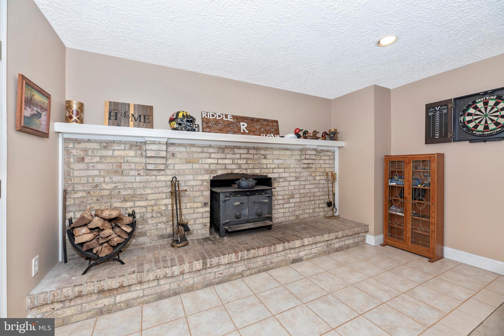 11615 Houck Road Union Bridge, MD 21791 - Photo 32 of 46 Ward and cozy Fireplace insert