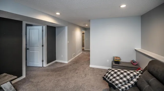 $425,000 | 4511 West 131 1/2 Street, Savage, MN 55378