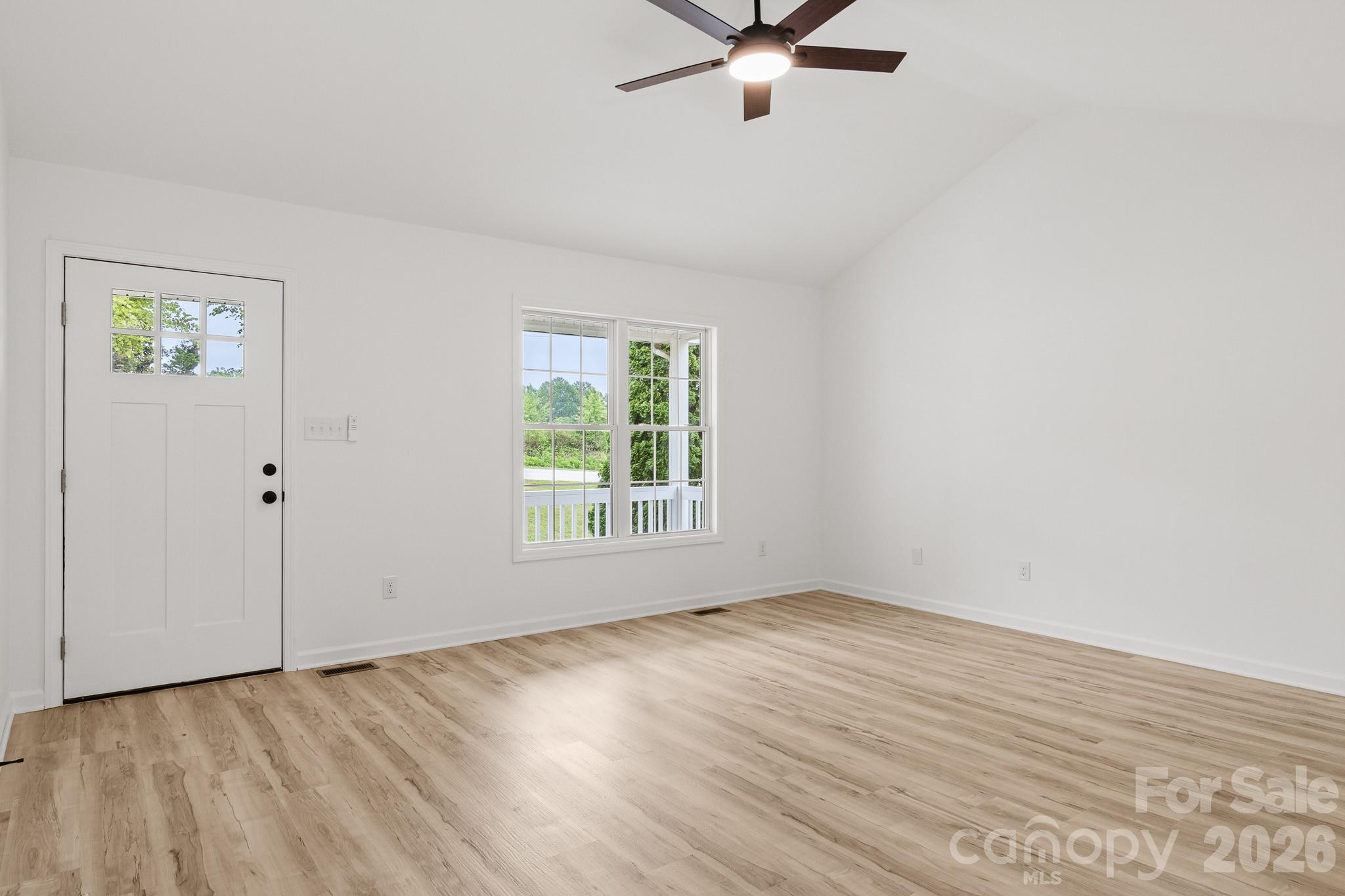 2931 Greenleaf Road Clover, SC 29710 - Photo 7 of 36