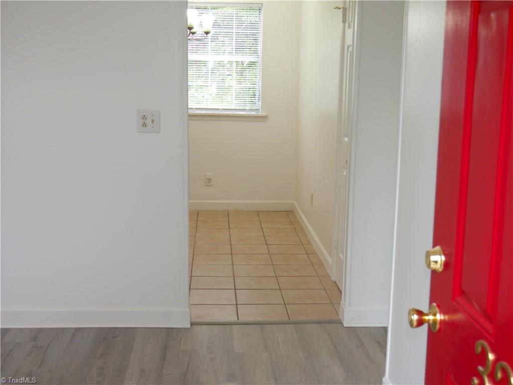 329 Ridgecrest Drive King, NC 27021 - Photo 2 of 15 Living Room Looking into Breakfast Nook