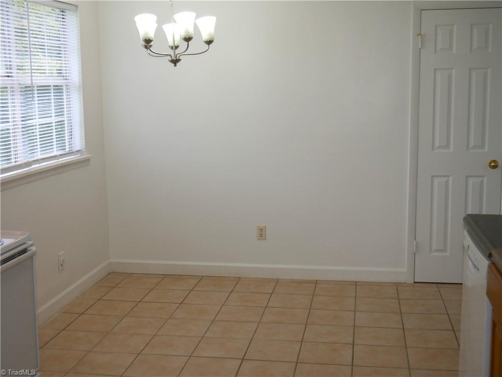329 Ridgecrest Drive King, NC 27021 - Photo 8 of 15 Breakfast Nook