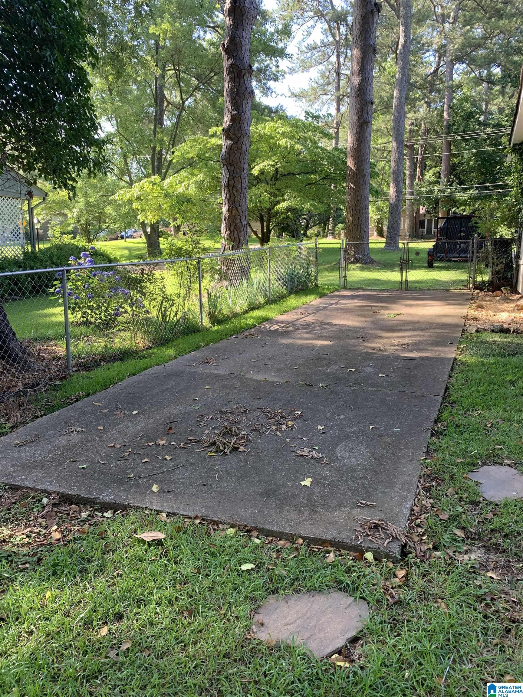 812 Martinwood Road Birmingham, AL 35235 - Photo 33 of 33
