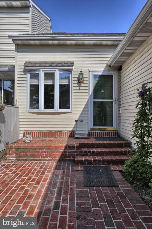 27 Spring Walk Court Lancaster, PA 17601 - Photo 2 of 33 Gallery Image 2