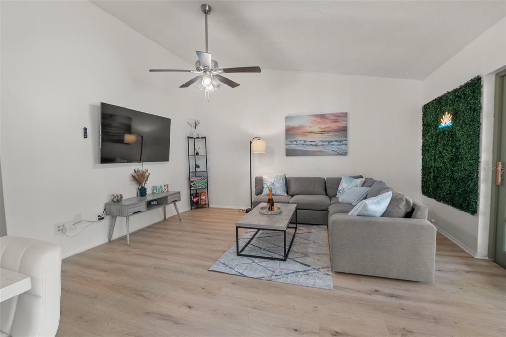 2316 Fulton Way Southwest Largo, FL 33774 - Photo 4 of 20