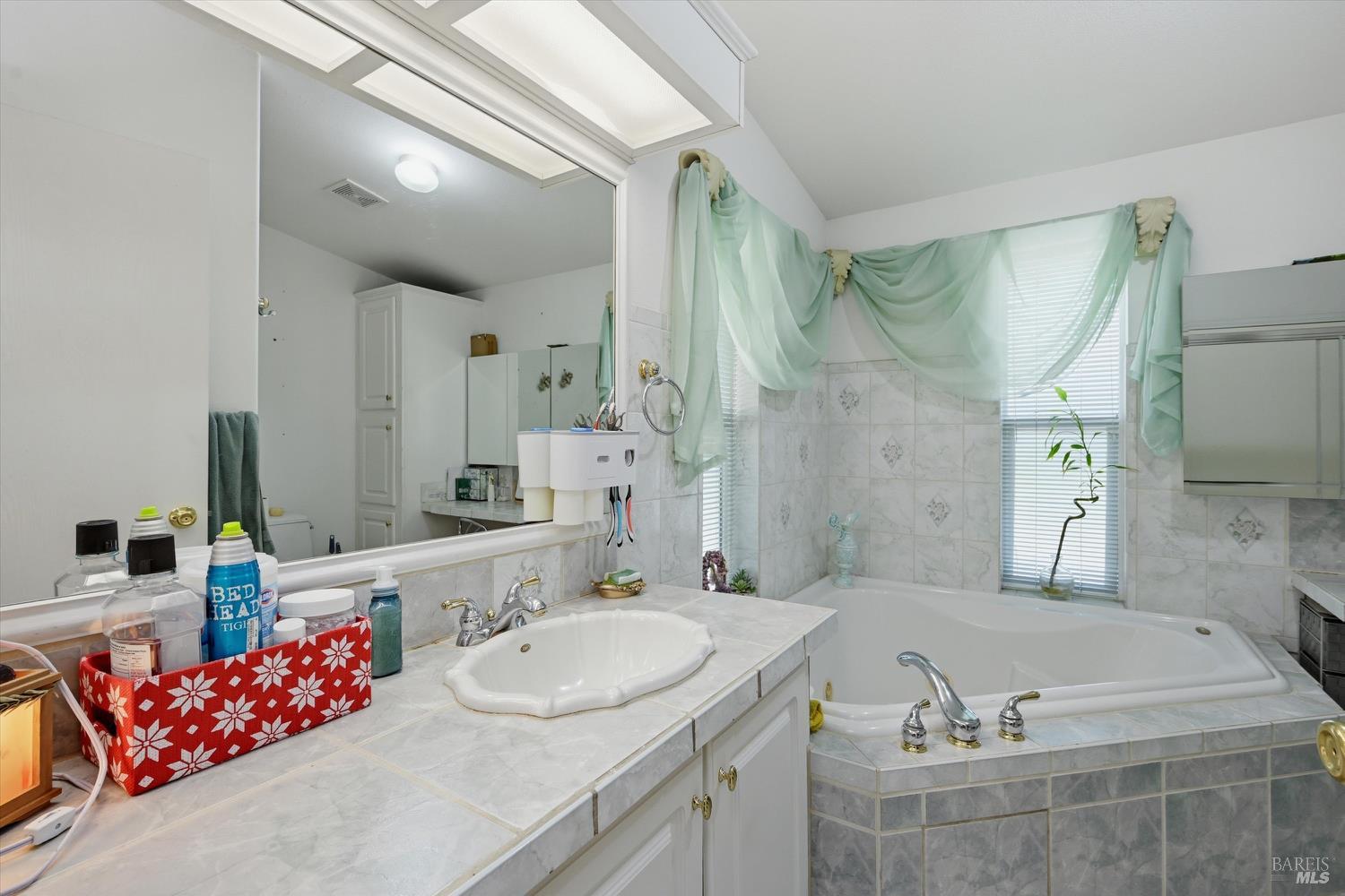 4801 North State Street, Unit 10 Ukiah, CA 95482 - Photo 12 of 23