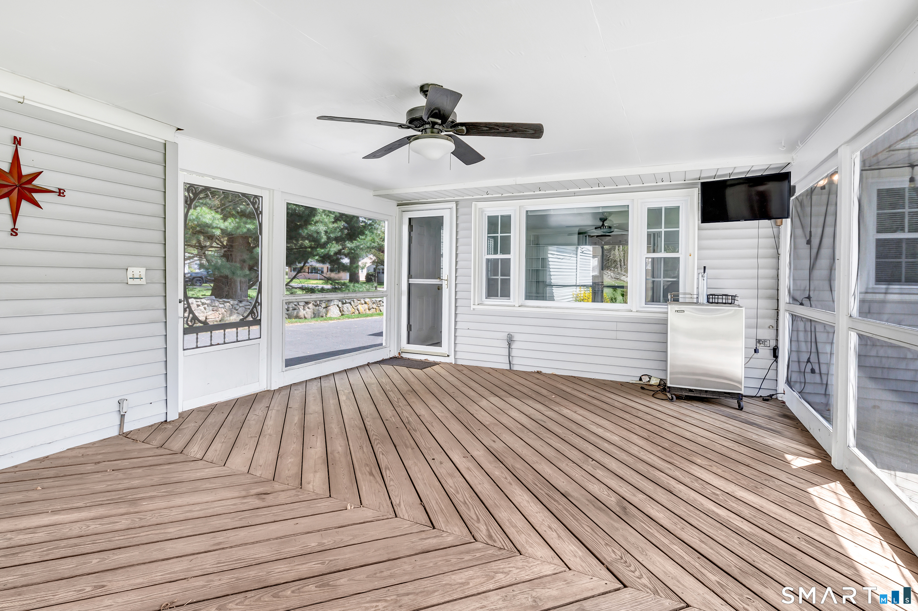 46 Waller Road Bridgeport, CT 06606 - Photo 19 of 33