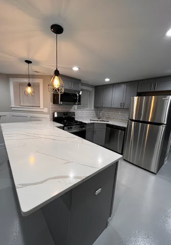2434 North Harding Avenue, Unit GARDEN Chicago, IL 60647 - Photo 2 of 4