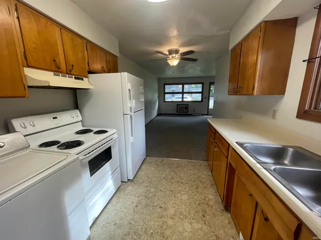 $1,500 | 1906 East Maxwell Lane, Bloomington, IN 47401