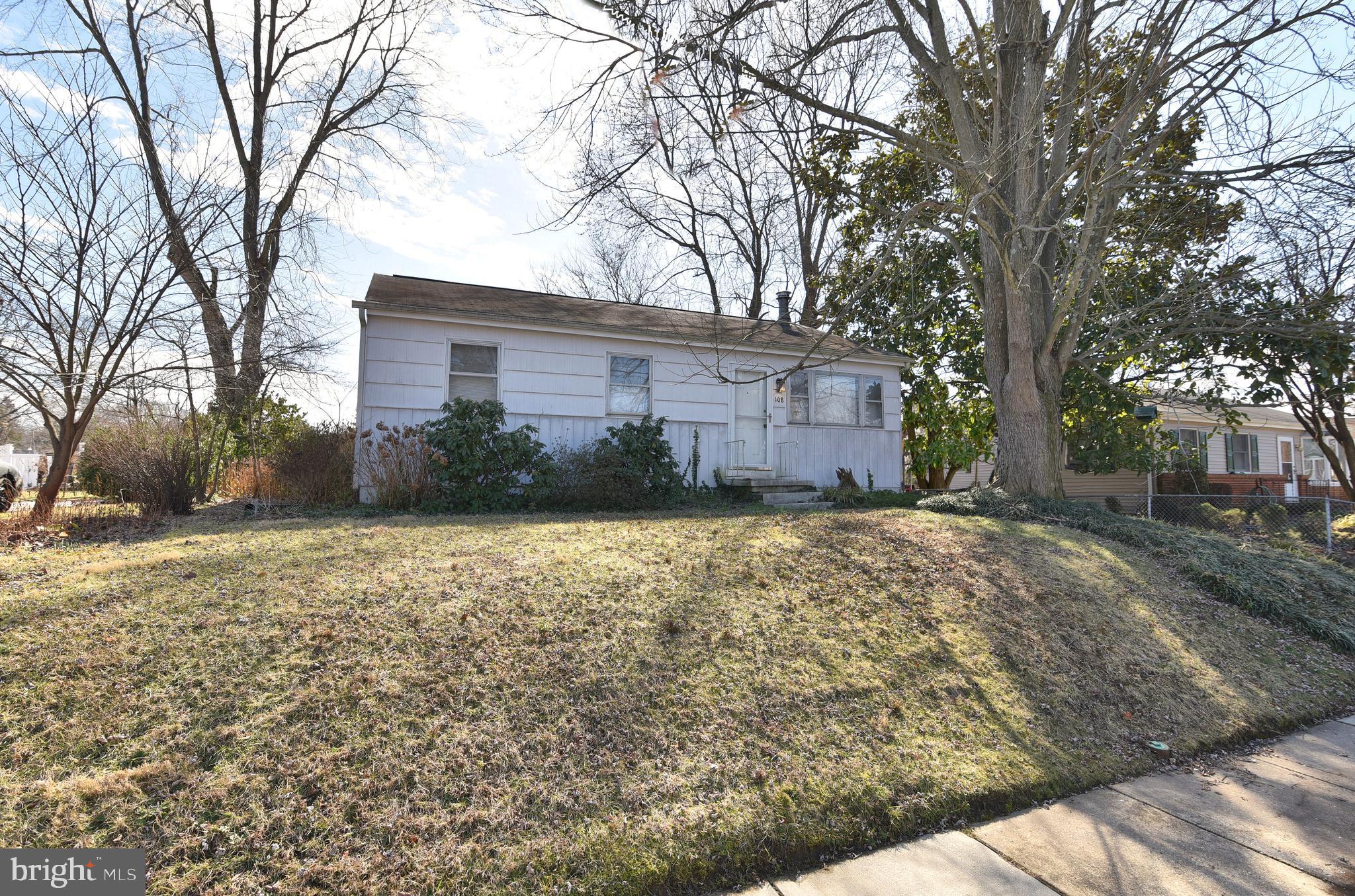 108 Roselawn Road Annapolis, MD 21403 - Photo 2 of 43 Nicely positioned overlooking the street