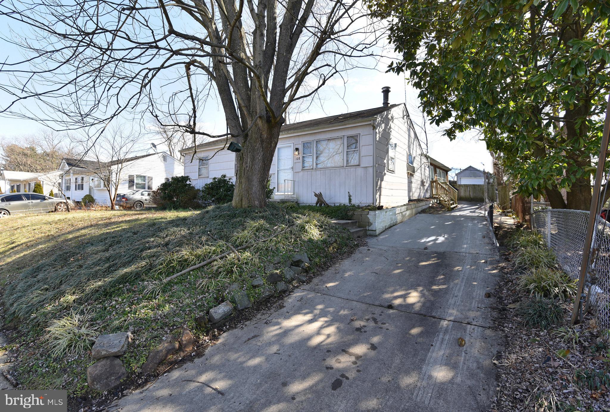 108 Roselawn Road Annapolis, MD 21403 - Photo 3 of 43 Plenty of driveway off street parking