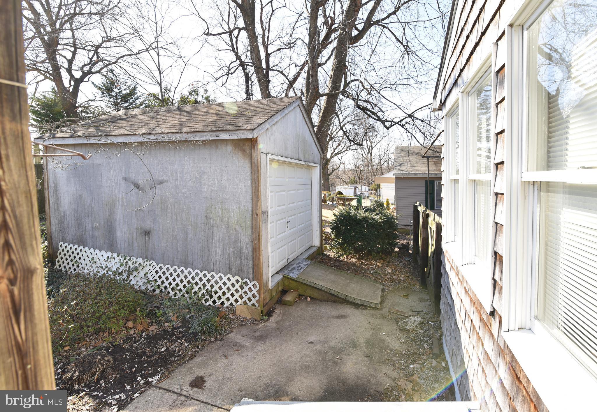 108 Roselawn Road Annapolis, MD 21403 - Photo 39 of 43 Detached garage shed