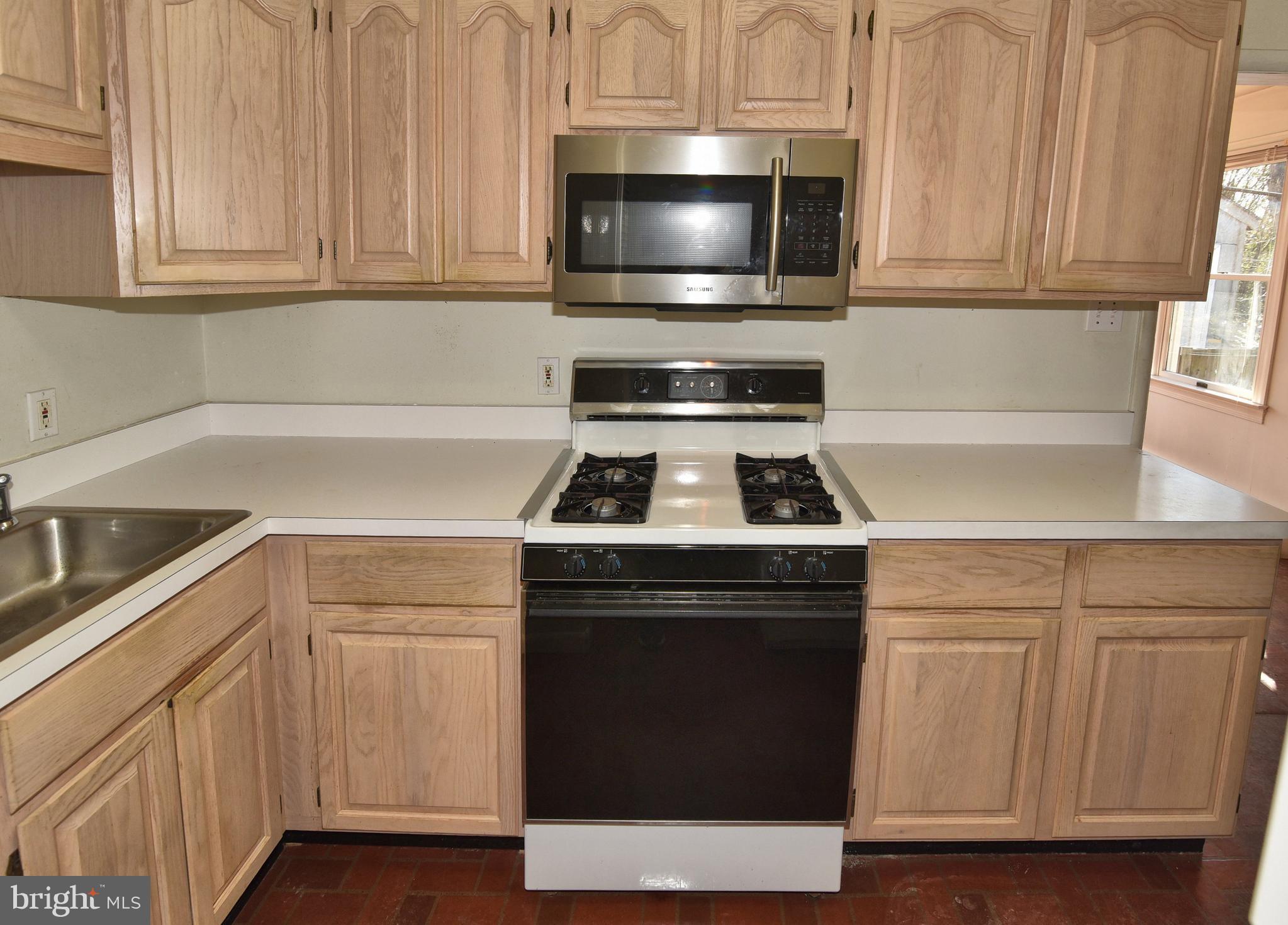 108 Roselawn Road Annapolis, MD 21403 - Photo 10 of 43 Gallery Image 10